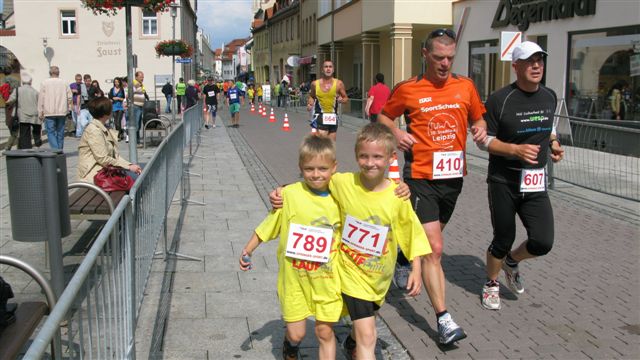 ../Images/BenefizlaufMerseburg2011 (70).jpg